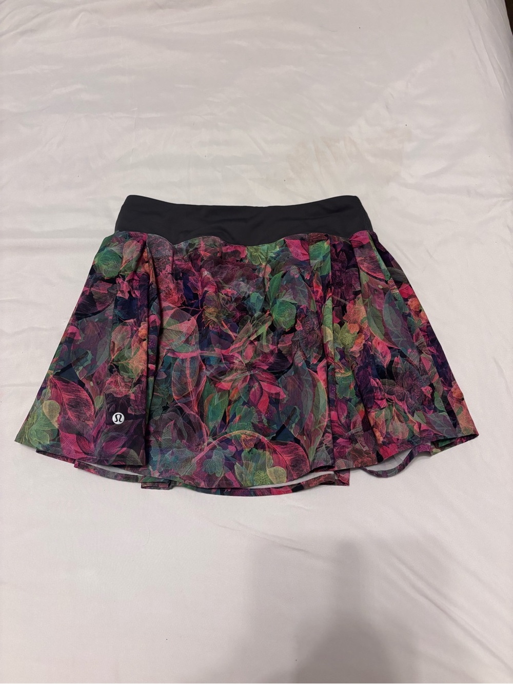 lululemon athletica Black-Waist Multicolor Leaf Print Skirt